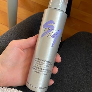 Monat Dry Texturizing Spray 💜